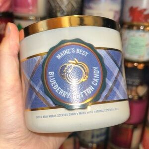 Bath and Body Works Maines Best Blueberry Cotton Candy 3 Wick Candle